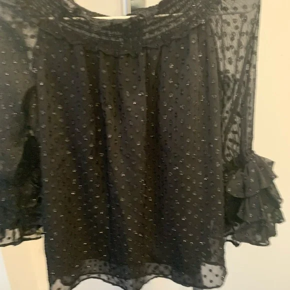 CeCe Blouse - Picture 2 of 4